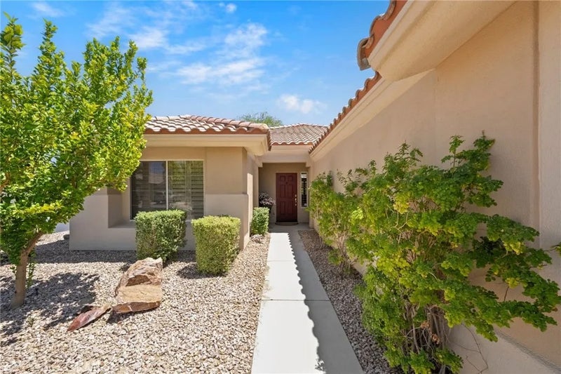 38742 Burgundy Lane