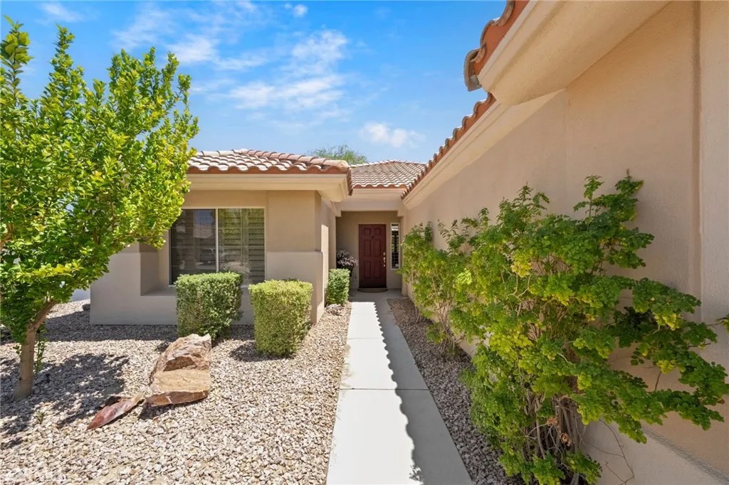 38742 Burgundy Lane