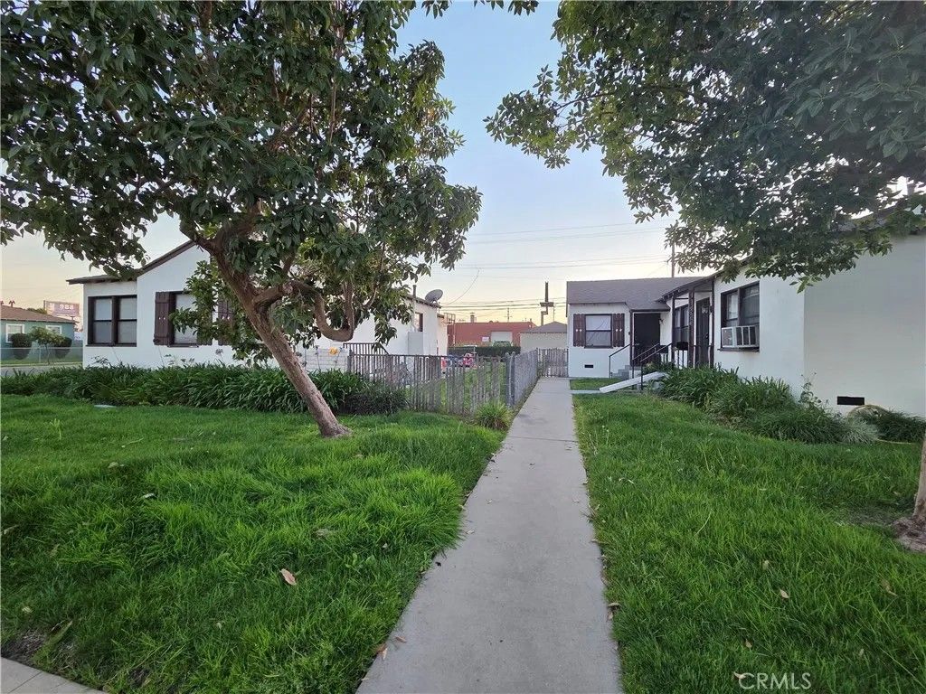 Photo of 5714 Jillson St, Commerce, CA 90040 (MLS # DW26022341)