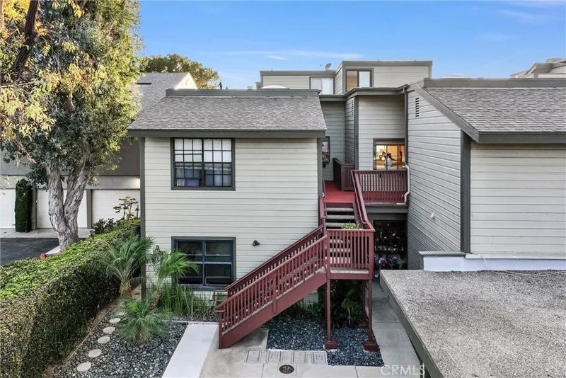2157 Pacific Avenue B202