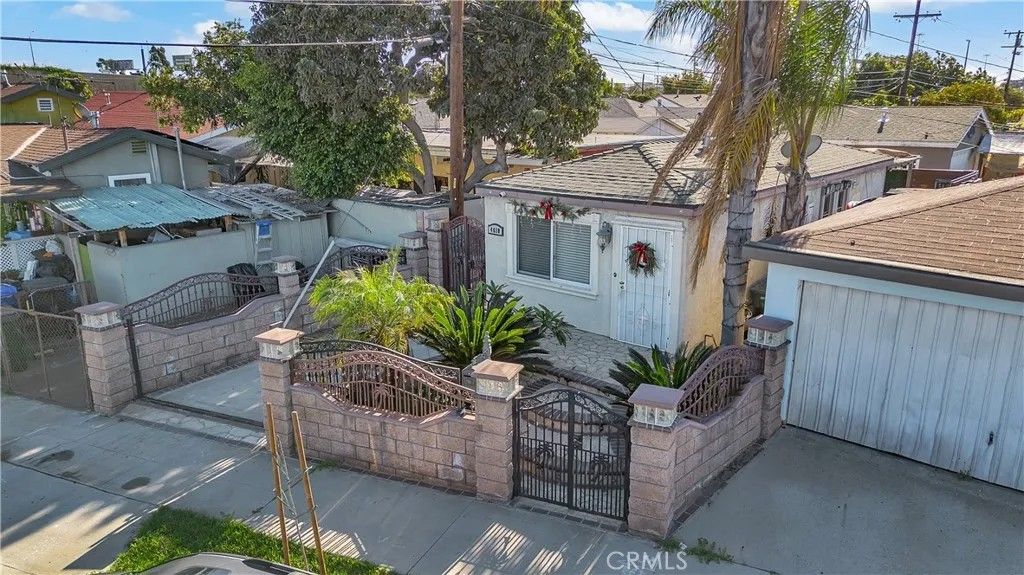 Photo of 4610 Leonis St, Commerce, CA 90040 (MLS # DW26000451)