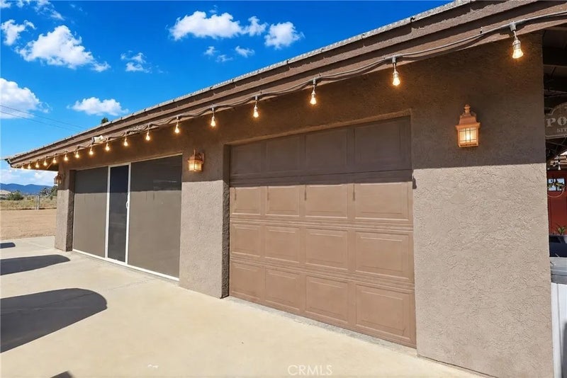 6738 Tamarisk Avenue