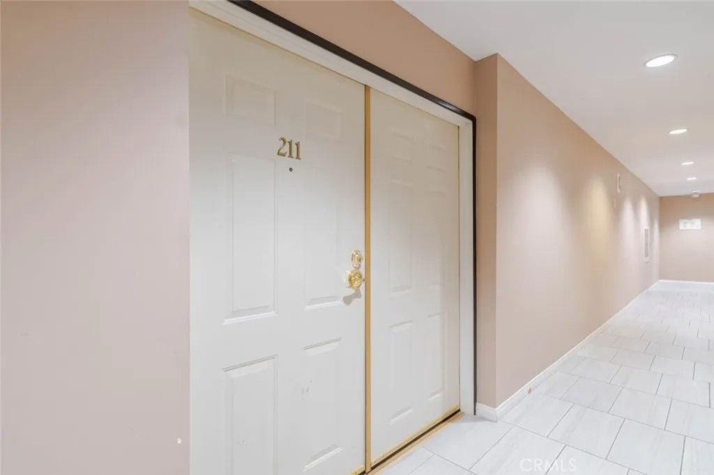 Photo of 14141 Dickens #211, Sherman Oaks, CA 91423 (MLS # GD26007309)