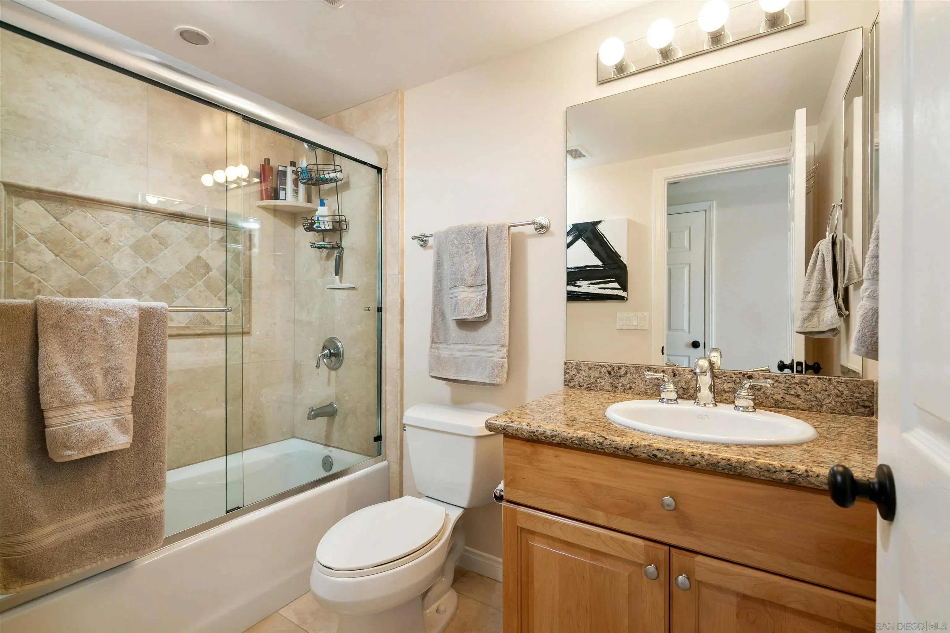 San Diego, California 92109, United States, 4 Bedrooms Bedrooms, ,4 BathroomsBathrooms,Residential,Pending,223950