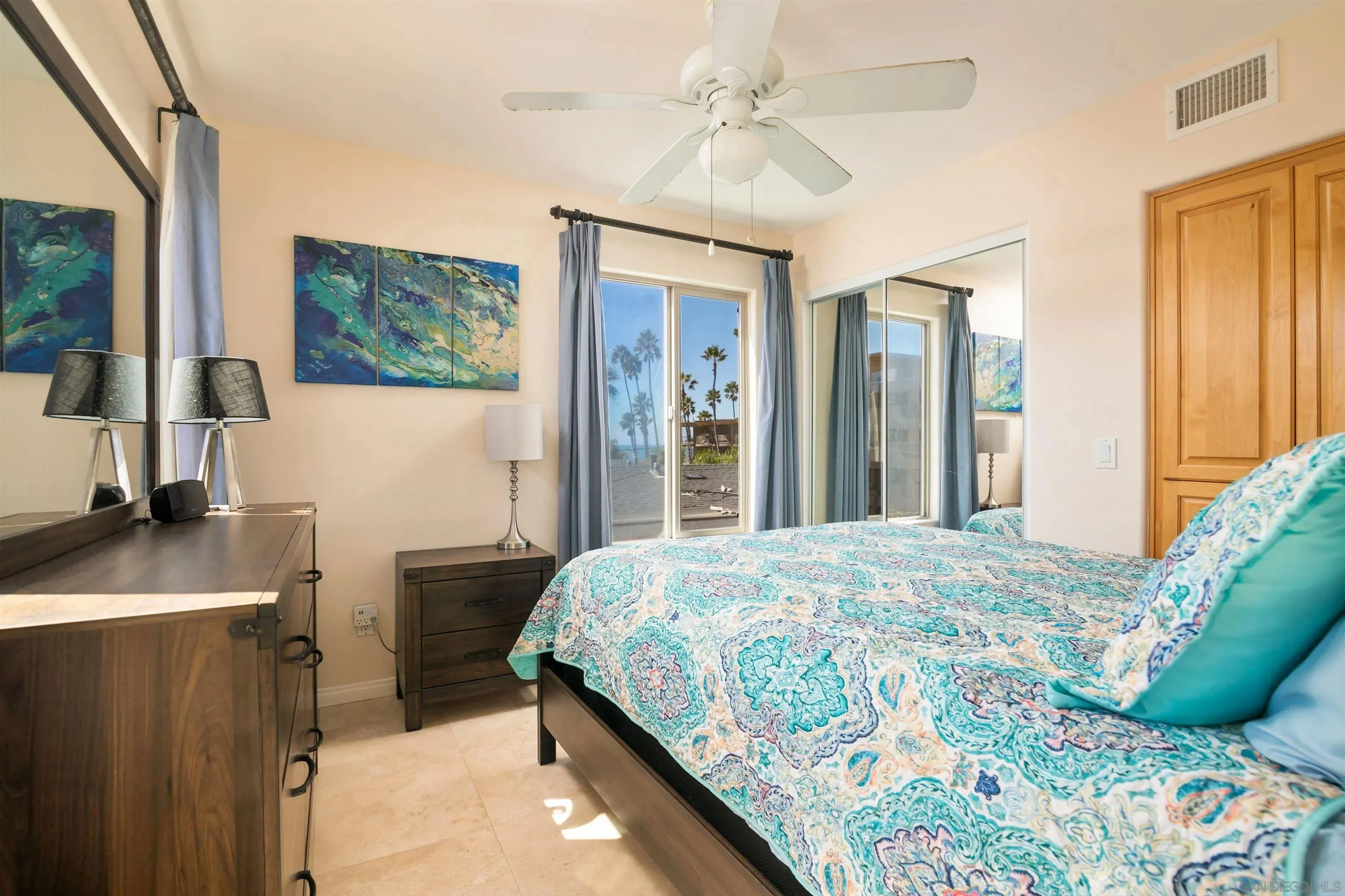 San Diego, California 92109, United States, 4 Bedrooms Bedrooms, ,4 BathroomsBathrooms,Residential,Pending,223950