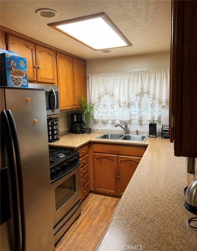 1713 W 163rd