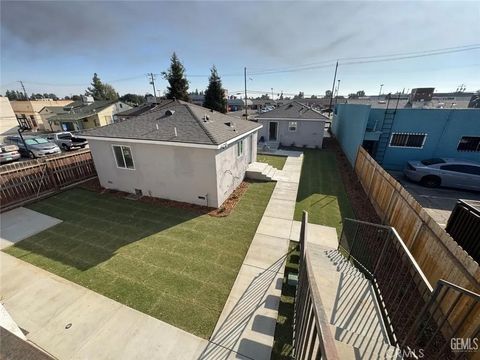 Photo of 2300 Brundage Lane, Bakersfield, CA 93304 (MLS # SR25280618)