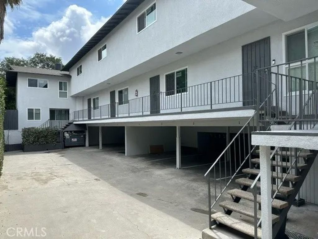 Photo of 260 Linda Rosa Avenue #3, Pasadena, CA 91107 (MLS # AR26098238)