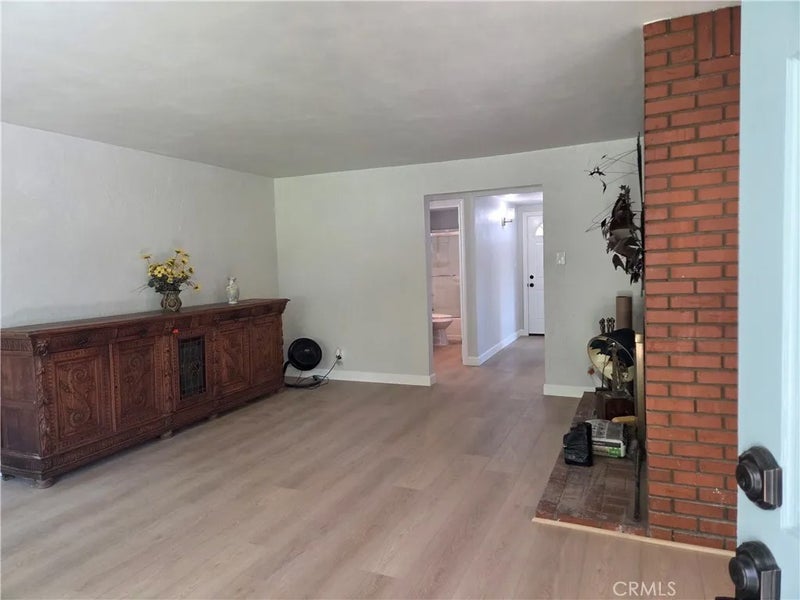 844 Jarrow Avenue