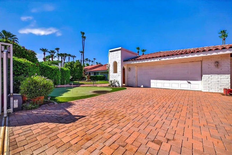 48825 Avenida Anselmo