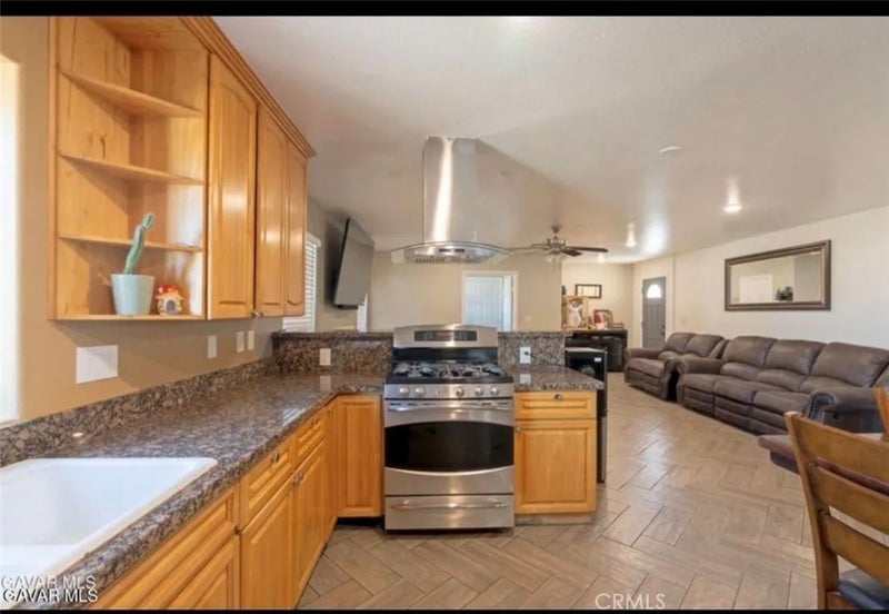 37551 29th East