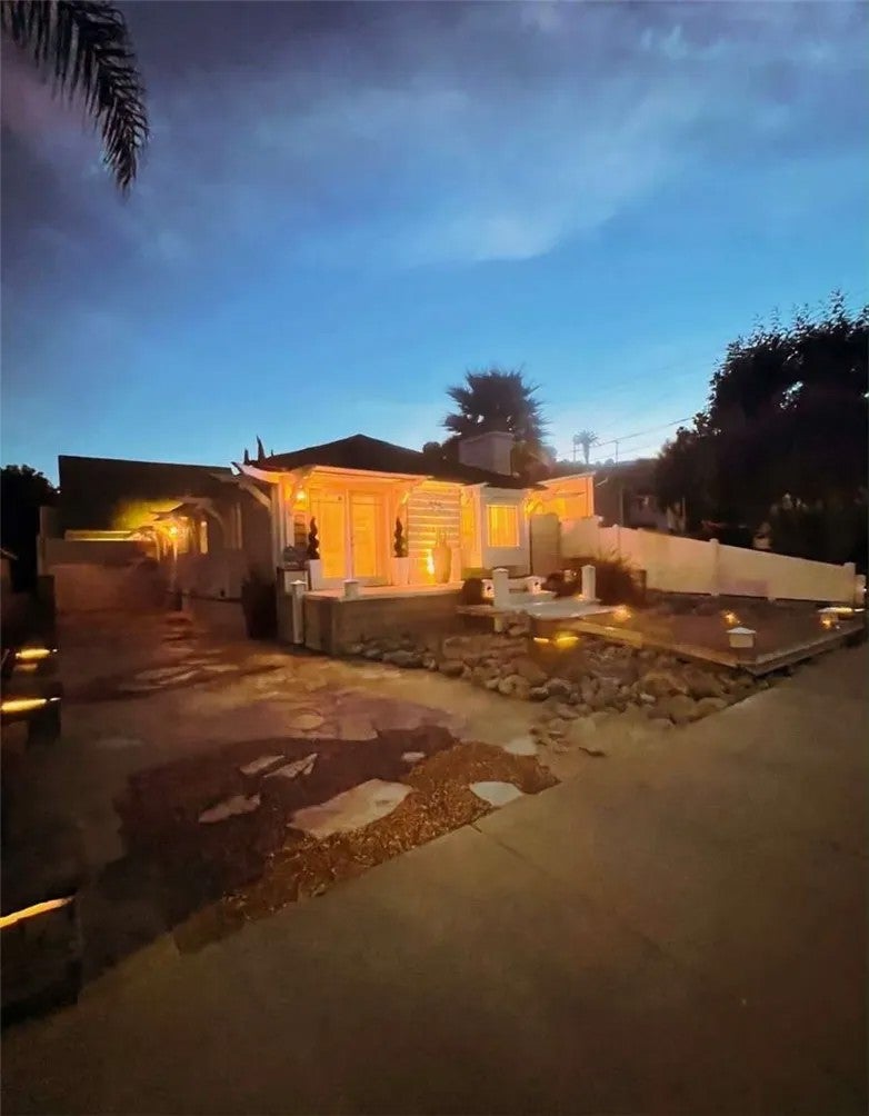 1285 W 23rd Street