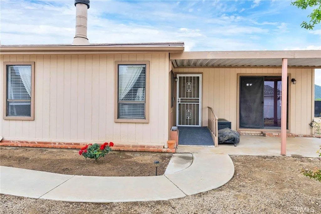 Photo of 24800 Cornstalk Rd, Wildomar, CA 92595 (MLS # SW26058583)