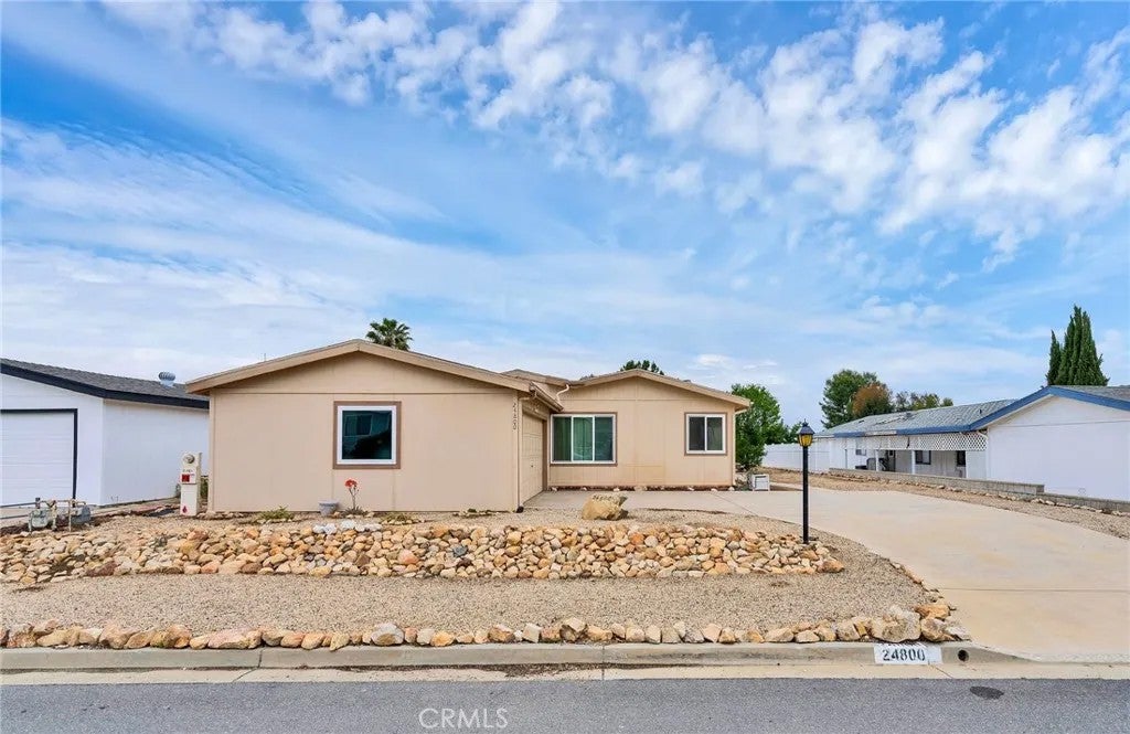 Photo of 24800 Cornstalk Rd, Wildomar, CA 92595 (MLS # SW26058583)