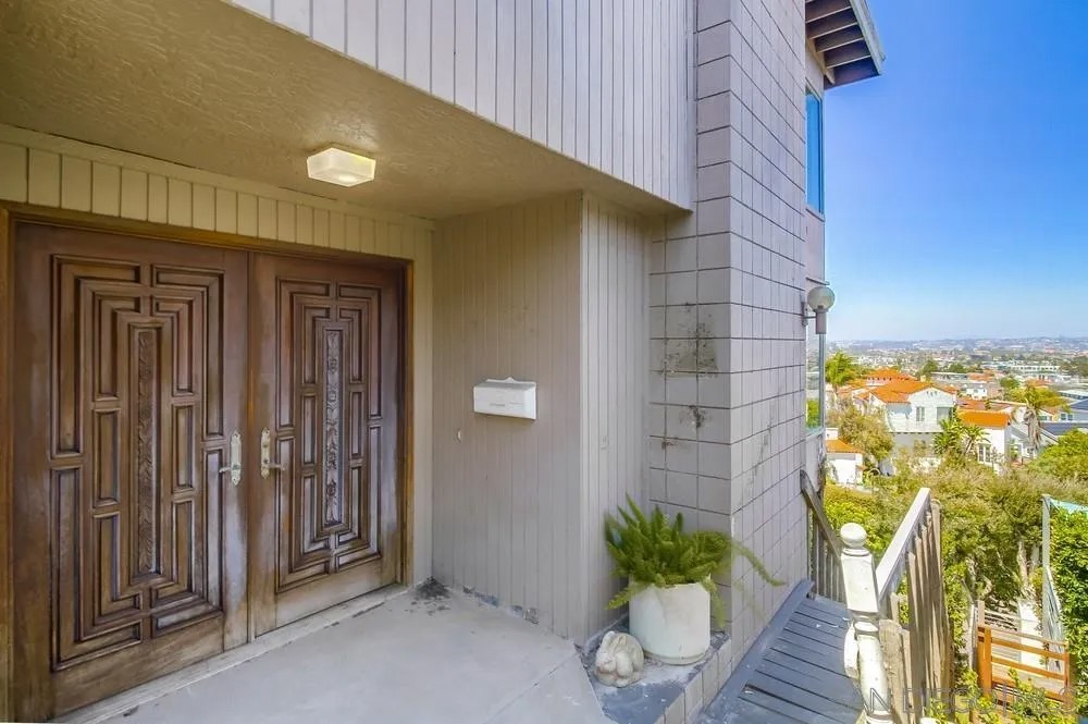 954 Harbor View Dr
