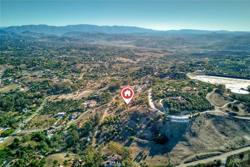 Photo of 6542 Indian Trail Way, Fallbrook, CA 92028 (MLS # PW25241855)