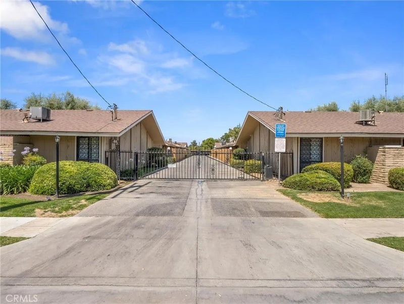 3749 N Fruit C
