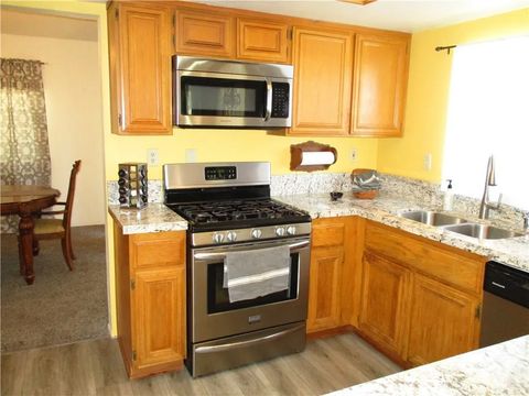 Tiny photo for 12437 Driftstone Drive, Victorville, CA 92392 (MLS # HD25243347)
