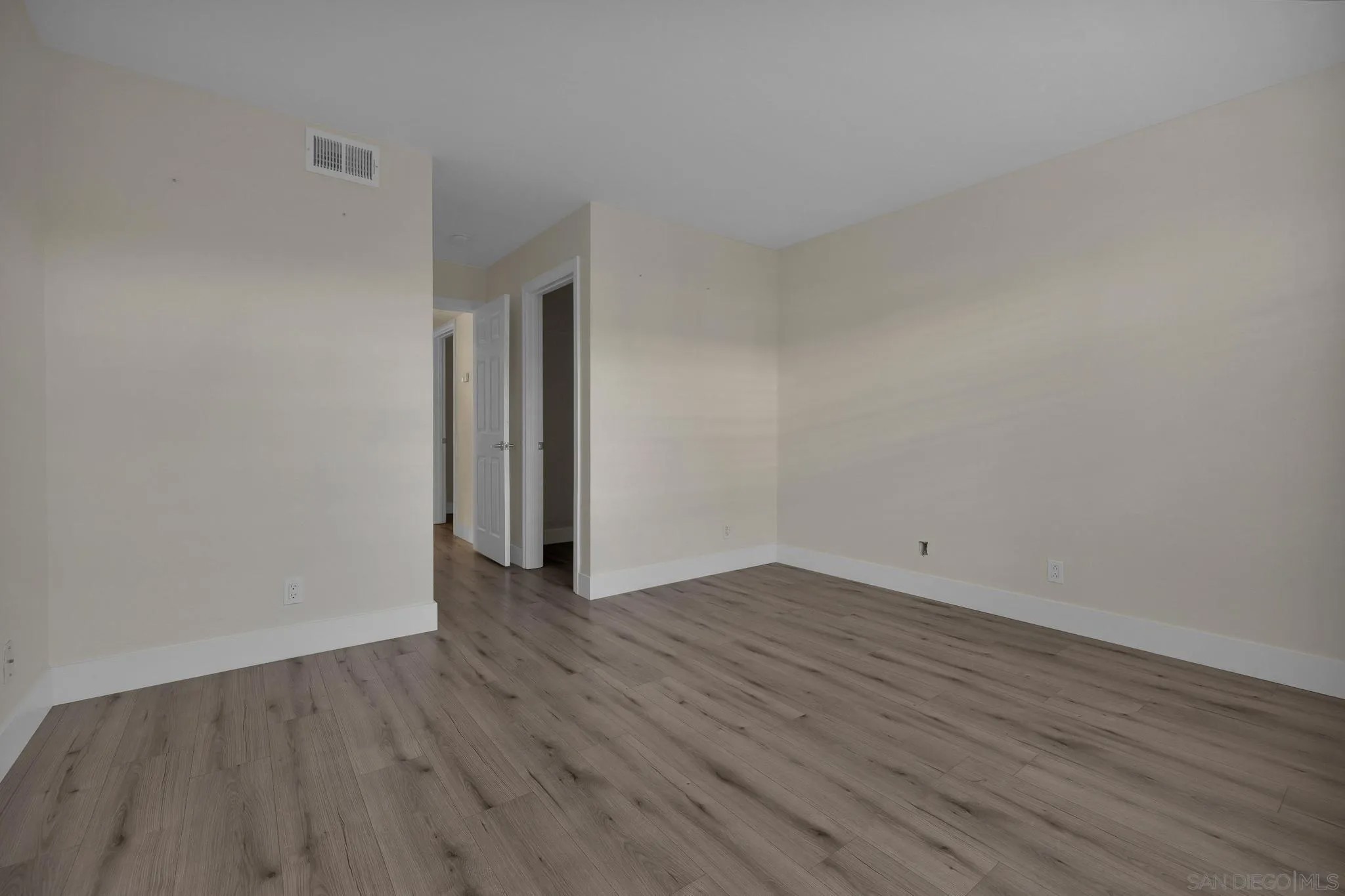 3675 Grove St 180