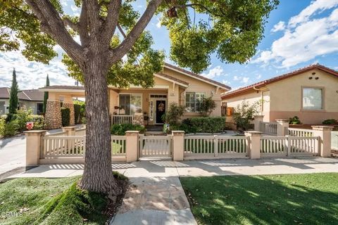 Photo of 115 Ford Avenue, Ventura, CA 93003 (MLS # V1-33182)