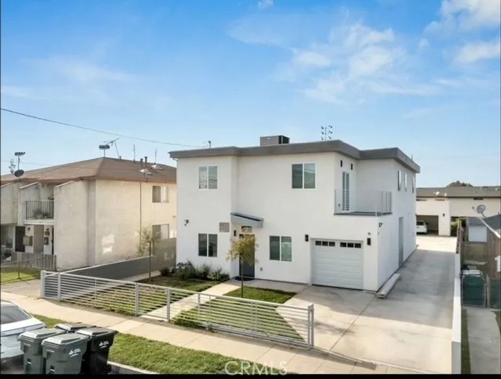 Photo of 219 S Greenwood Ave, Montebello, CA 90640 (MLS # DW26068009)