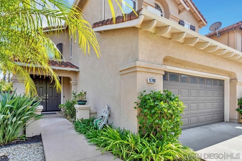 11749 Fantasia Ct