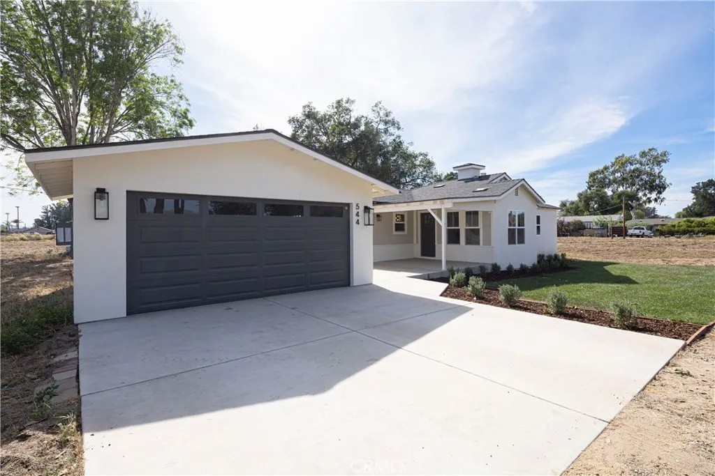 544 S Oakglen