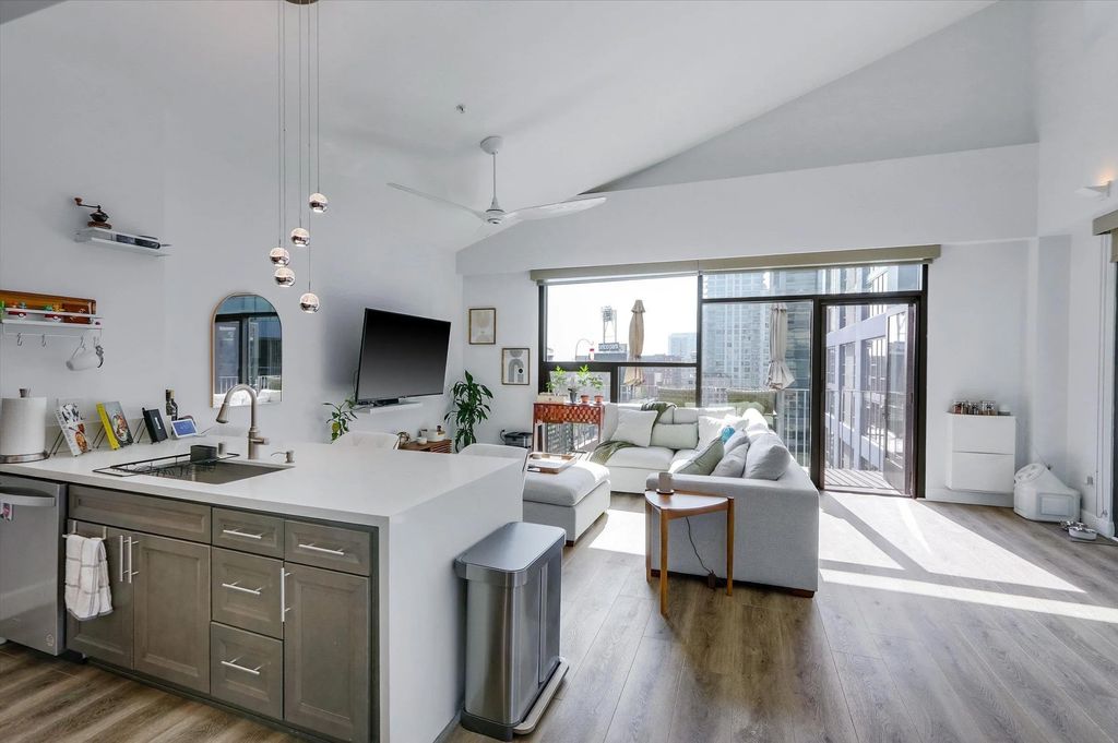 Photo of 350 11th Ave #922, San Diego, CA 92101 (MLS # 2600688)