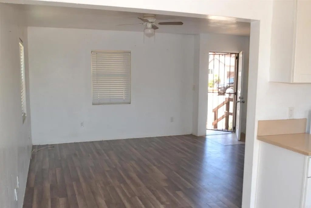 521 Dahlia Ave