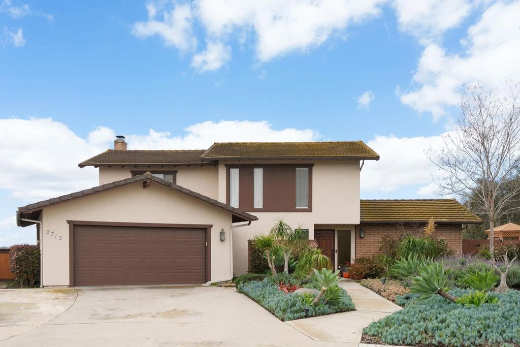 Photo of 2712 Mateo Pl, Carlsbad, CA 92009 (MLS # 260004702)