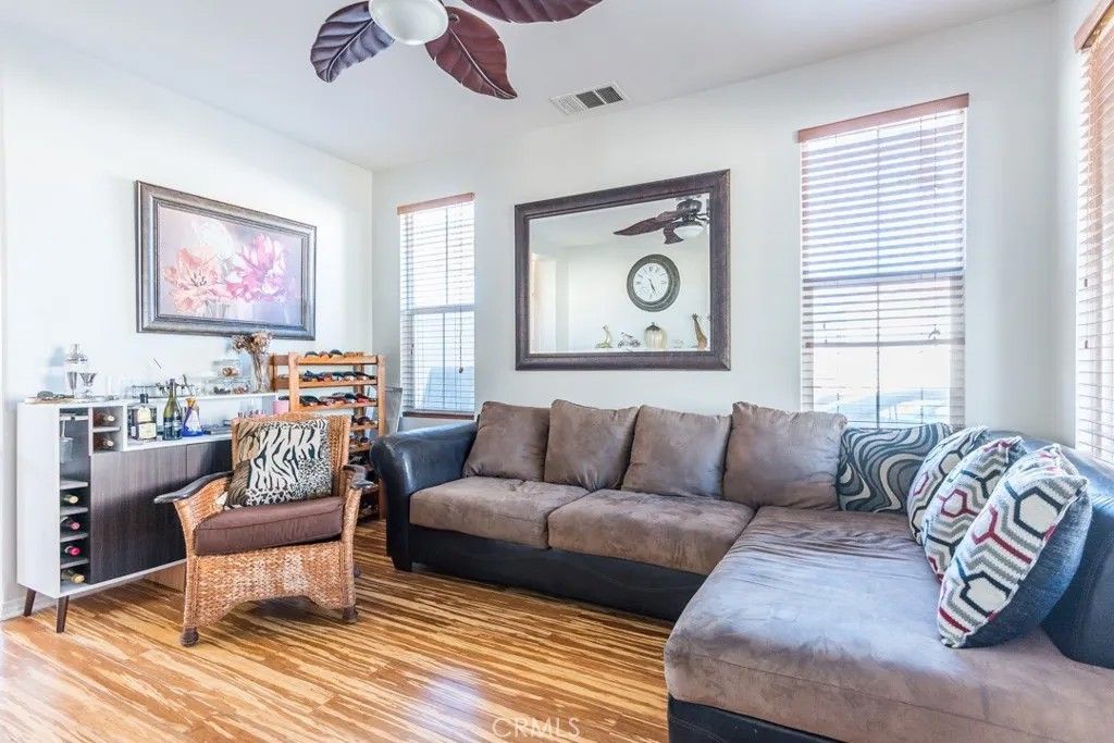 Photo of 27117 Eden Court, Newhall, CA 91350 (MLS # SR26098619)
