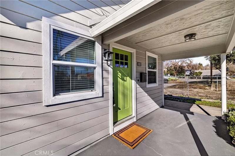 1128 W 5th