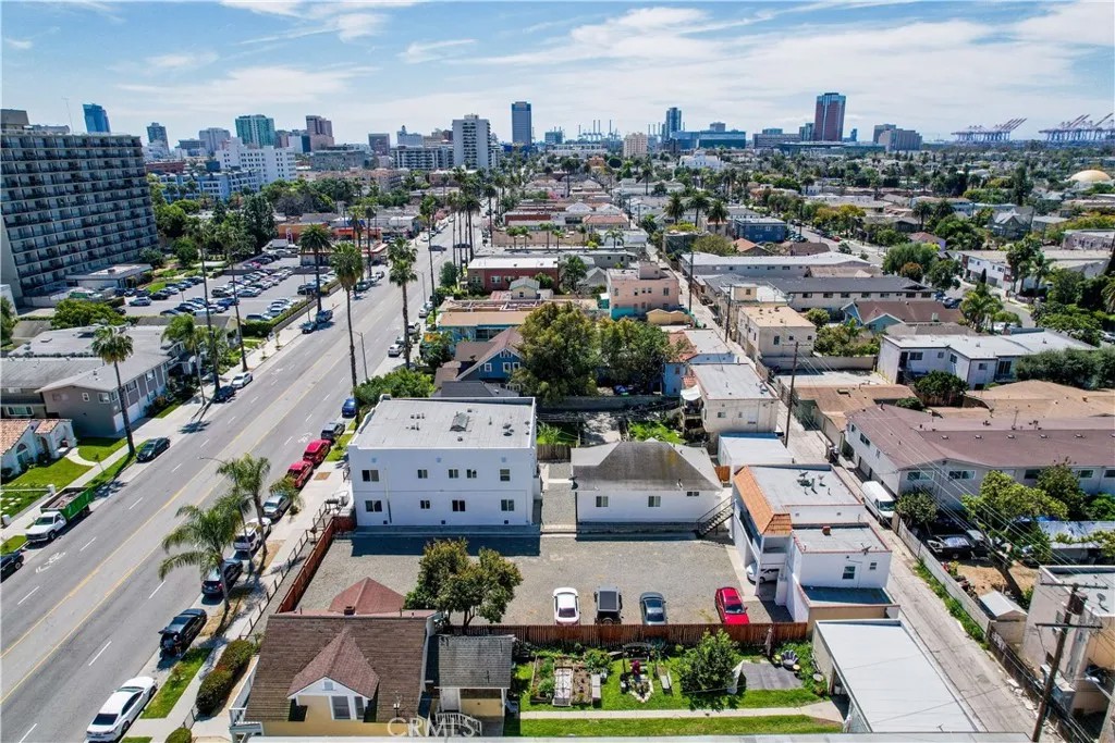 1113 Pacific Ave