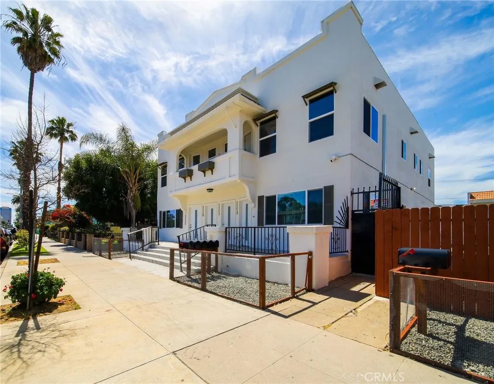 1113 Pacific Ave