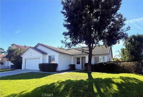 Photo of 5473 Charlton Avenue, Hemet, CA 92544 (MLS # CV26005544)