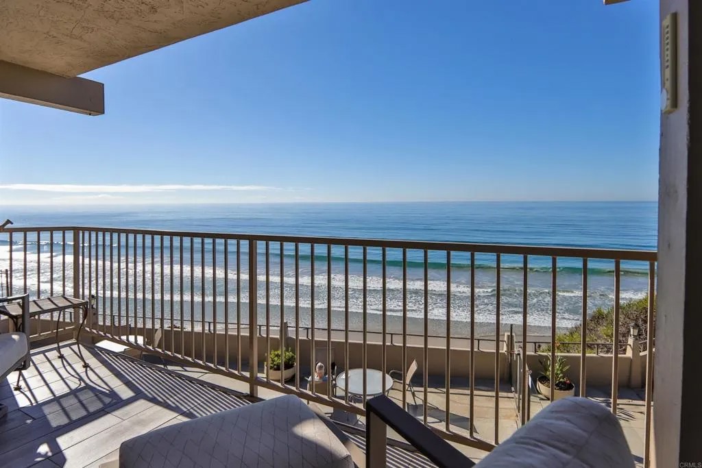 861 Beachfront Drive B