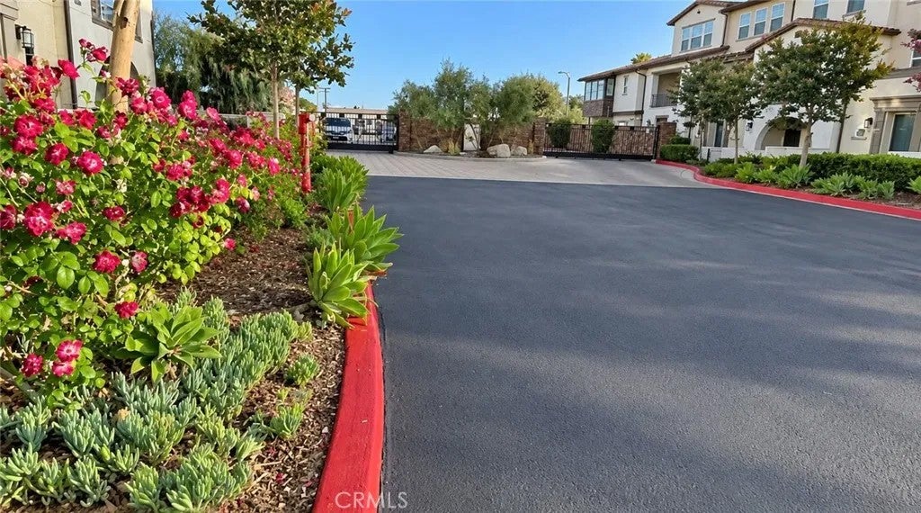 631 W Foothill 26