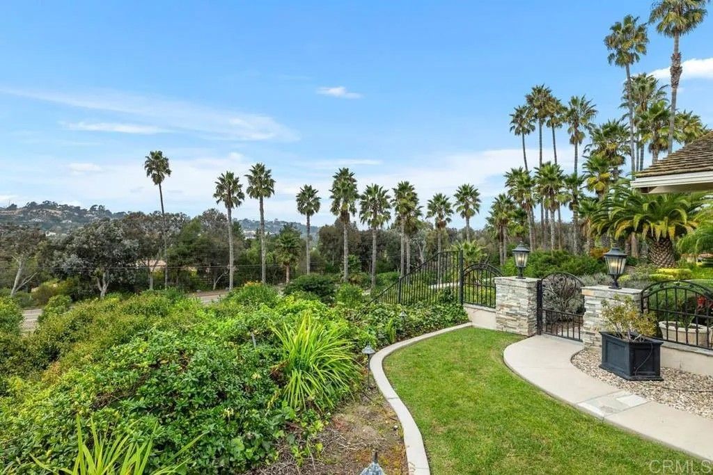 Photo of 4715 La Noria, Rancho Santa Fe, CA 92067 (MLS # NDP2511440)