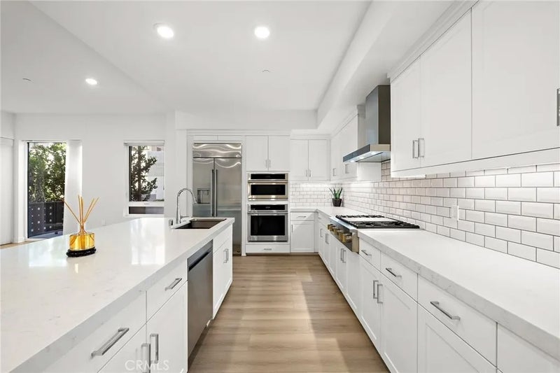 3101 Rivington