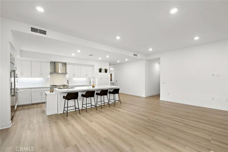 3101 Rivington