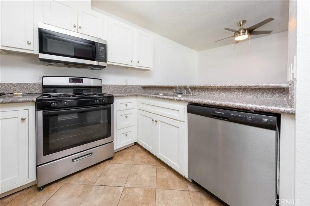 10636 Woodley Avenue 34