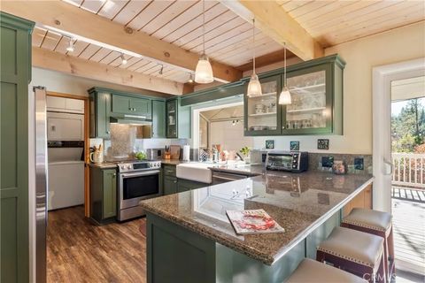 Tiny photo for 27685 High Knoll Rd, Lake Arrowhead, CA 92352 (MLS # IG25271951)