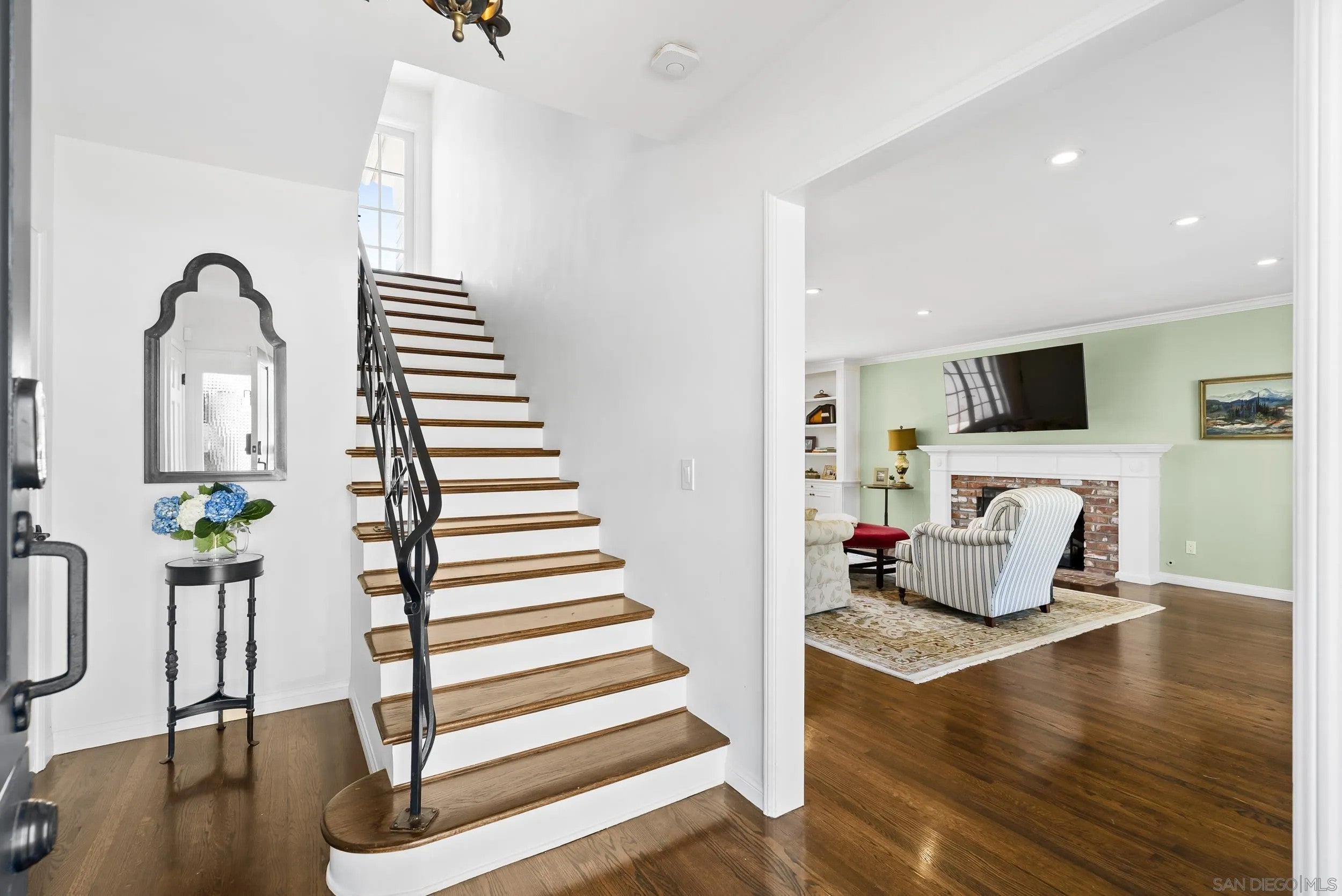 5324 Canterbury Drive