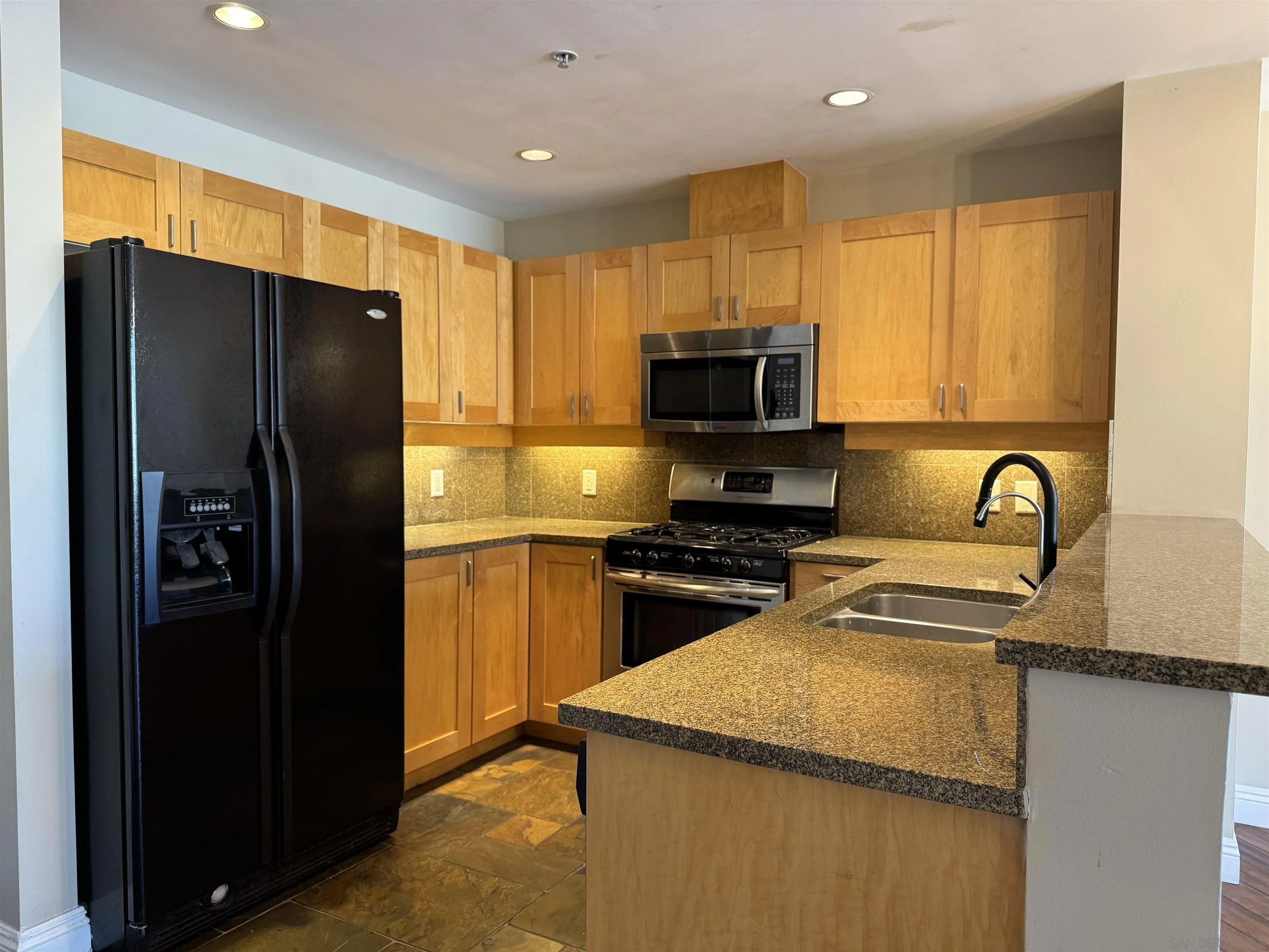 475 Redwood St 205