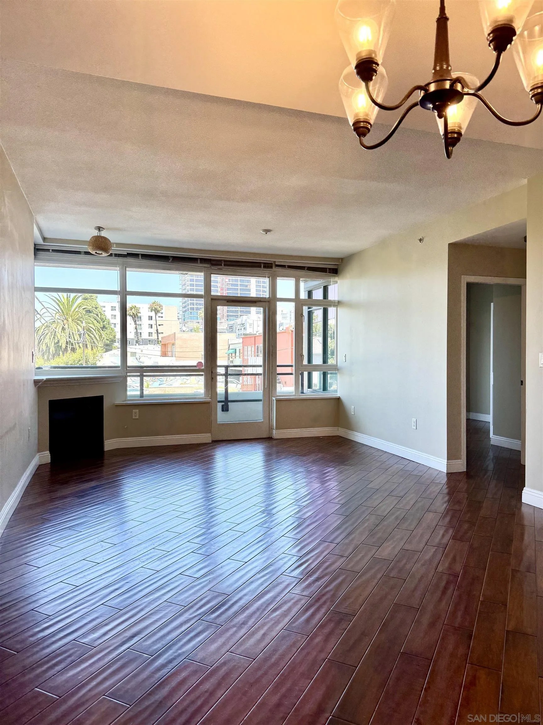 475 Redwood St 205