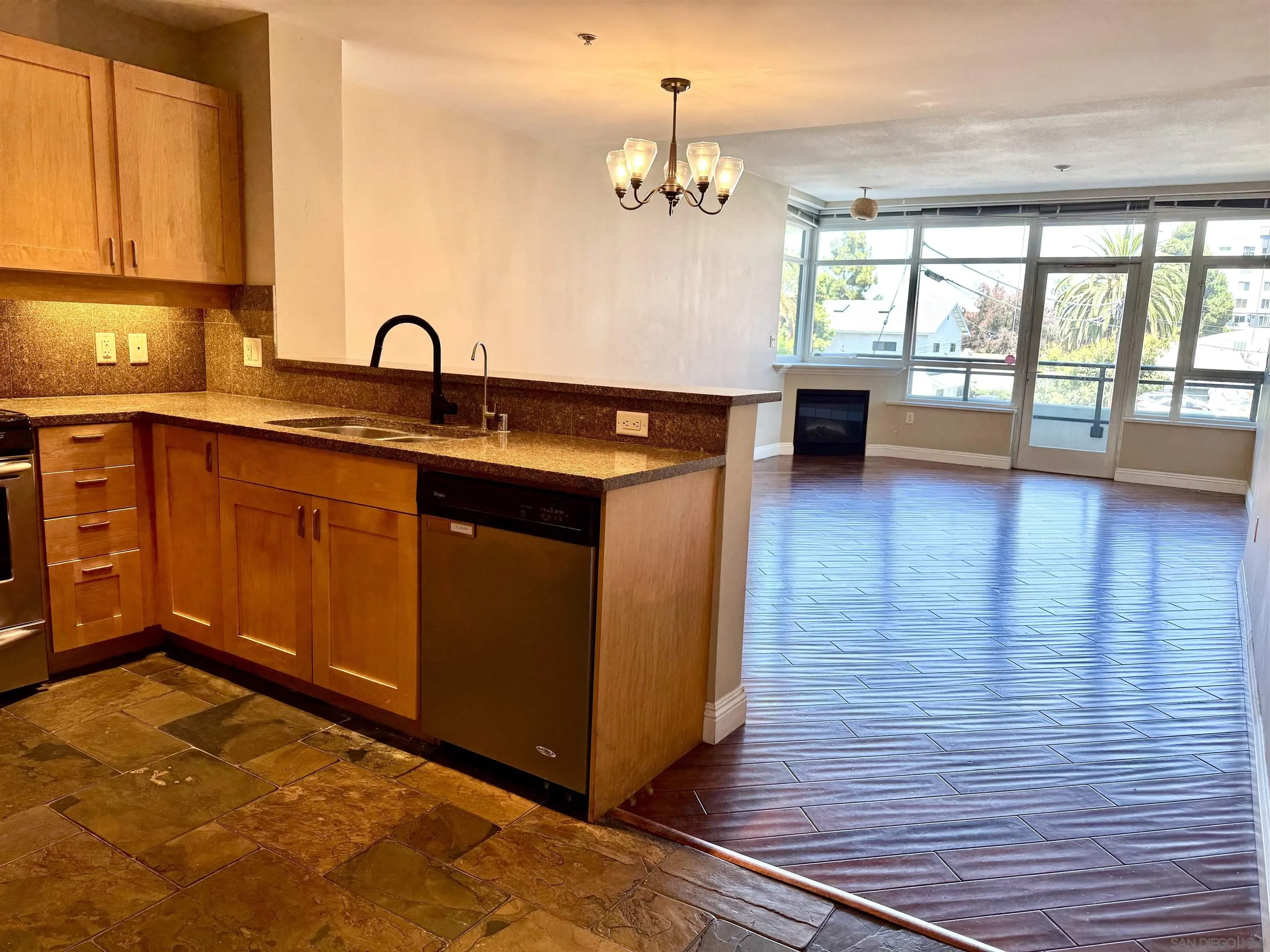 475 Redwood St 205