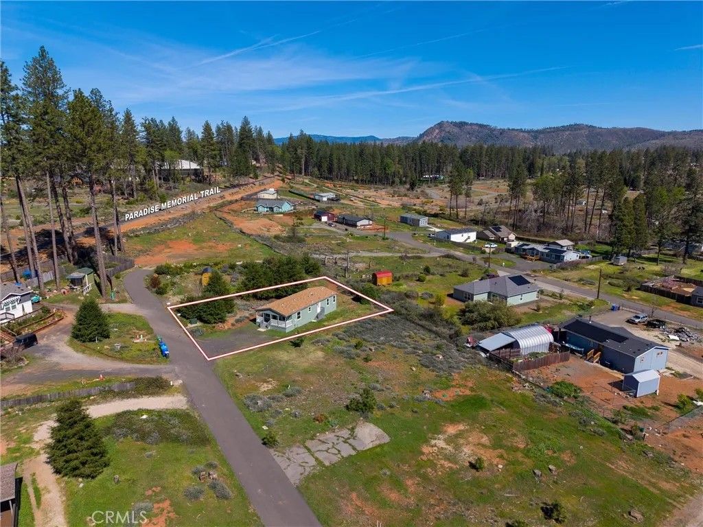 Photo of 6530 Daphne Ln, Paradise, CA 95969 (MLS # SN26054252)