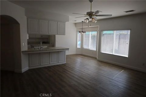 Tiny photo for 6607 Radio Flyer Dr, Bakersfield, CA 93312 (MLS # SR25244265)