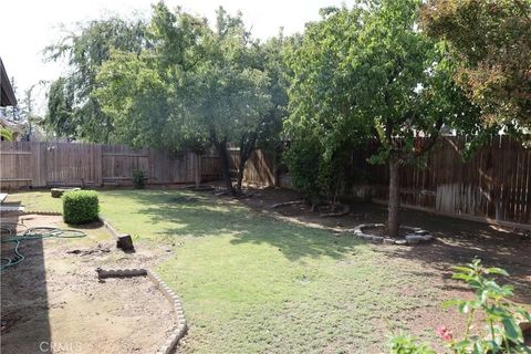 Tiny photo for 6607 Radio Flyer Dr, Bakersfield, CA 93312 (MLS # SR25244265)