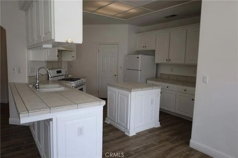 Tiny photo for 6607 Radio Flyer Dr, Bakersfield, CA 93312 (MLS # SR25244265)